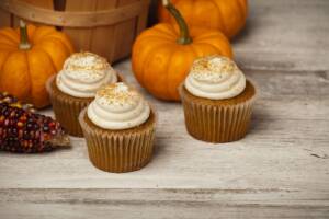 Cupcake alla zucca con frosting…uno tira l’altro!