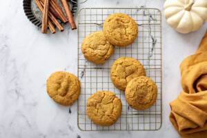 In cucina con Friggy: come si preparano i biscotti di zucca in friggitrice ad aria