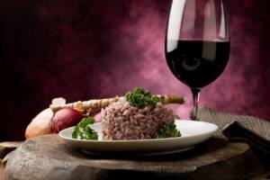 Risotto al Barolo: la ricetta del primo piatto con il vino piemontese