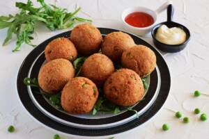 In cucina con Friggy: polpette di salmone in friggitrice ad aria… una tira l’altra