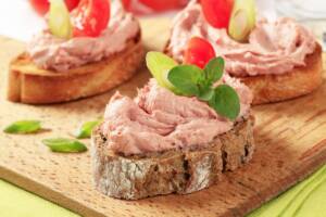 Mousse di mortadella, la preparazione tipica dell&#8217;Emilia Romagna