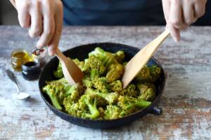 Broccoli in padella: un contorno semplice e veloce