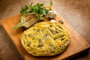 Come fare la frittata di carciofi: morbida, profumata e deliziosa!