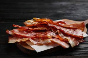 In cucina con Friggy: anche il bacon si può preparare in friggitrice ad aria