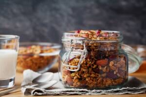 In cucina con Friggy: prepariamo la granola in friggitrice ad aria