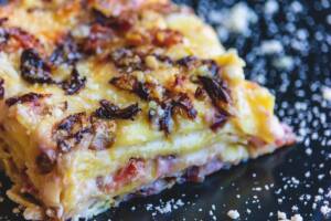 Lasagne rustiche con radicchio e salsiccia: un’esplosione di sapori