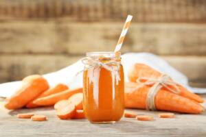 Smoothie di carote, la ricetta detox