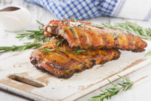 Marinatura costine: trucchi e ricette per ottenere il massimo dalla carne