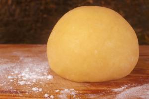 Pasta frolla per pastiera napoletana: la ricetta originale perfetta