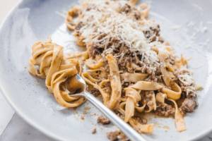 Ragù di agnello: il condimento perfetto per la pasta fresca