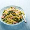 Pasta asparagi e salmone: un primo piatto primaverile