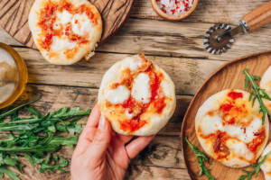 Ricetta per delle pizzette veloci… ma per davvero!