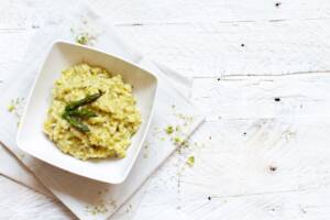 Risotto asparagi e gorgonzola: un primo piatto favoloso