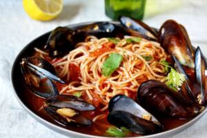 Spaghetti alla tarantina, la ricetta tipica pugliese