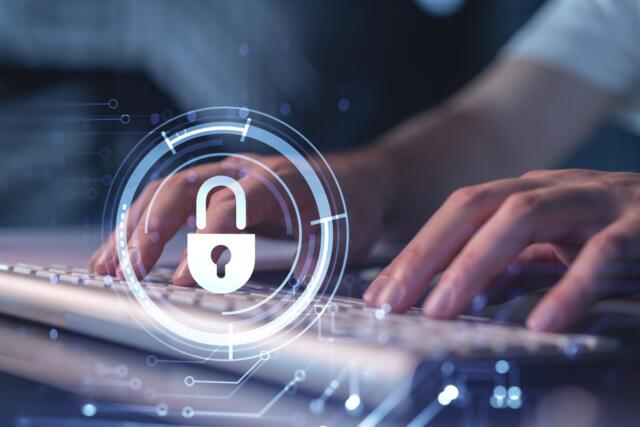 Computer tastiera sicurezza informatica