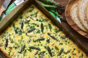 Frittata di asparagi al forno: la ricetta del piatto unico