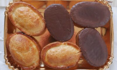 Vassoio con pasticciotti e fruttoni freschi