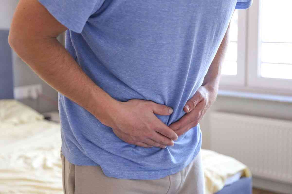 problemi intestinali in vacanza: l'esperto ci dice come evitarli