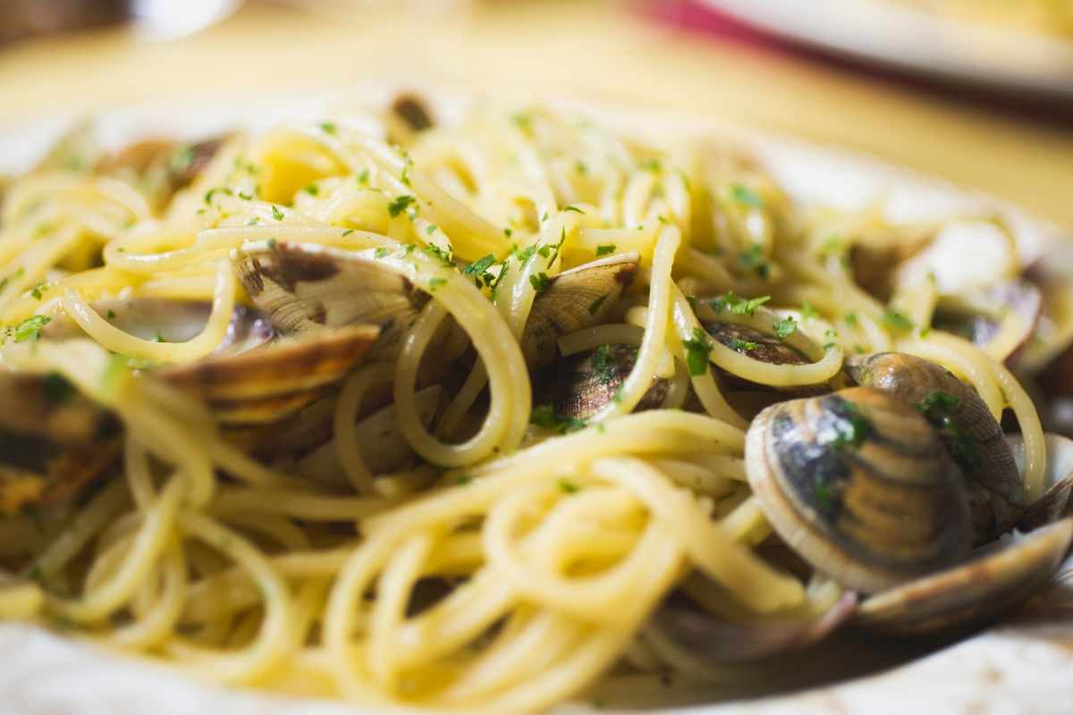 ricetta spaghetti crema di vongole