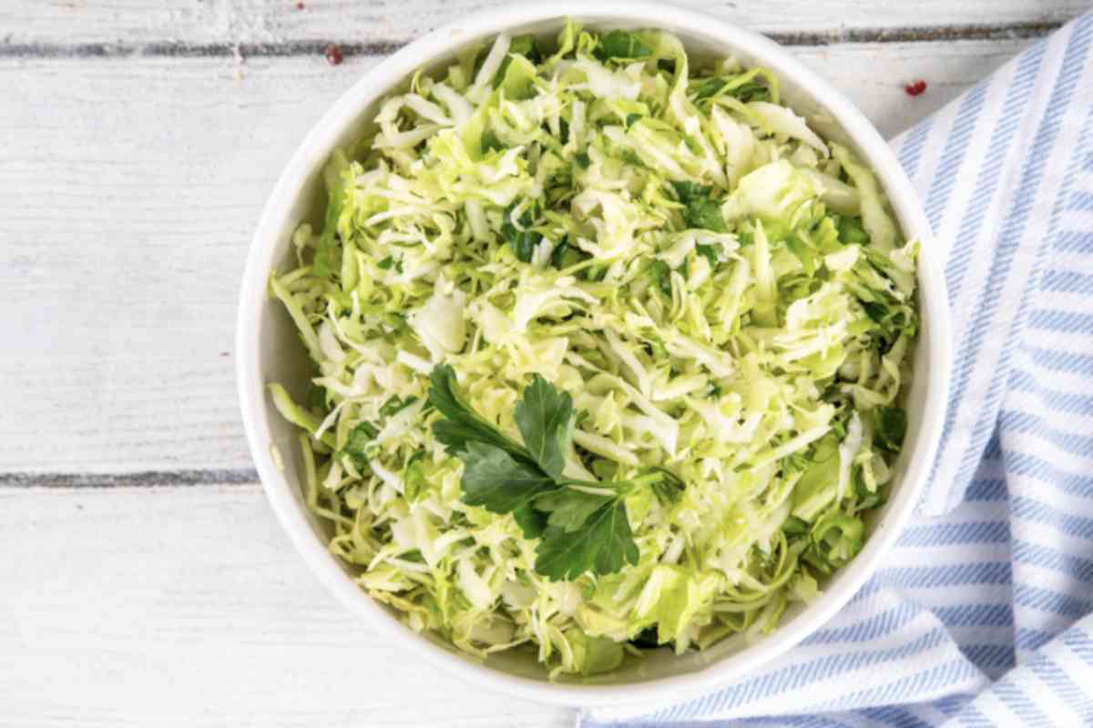 n cucina, il cavolo di Pechino si presta a molteplici ricette che ne esaltano il gusto fresco e leggermente amaro, bilanciato da preparazioni agrodolci o piccanti